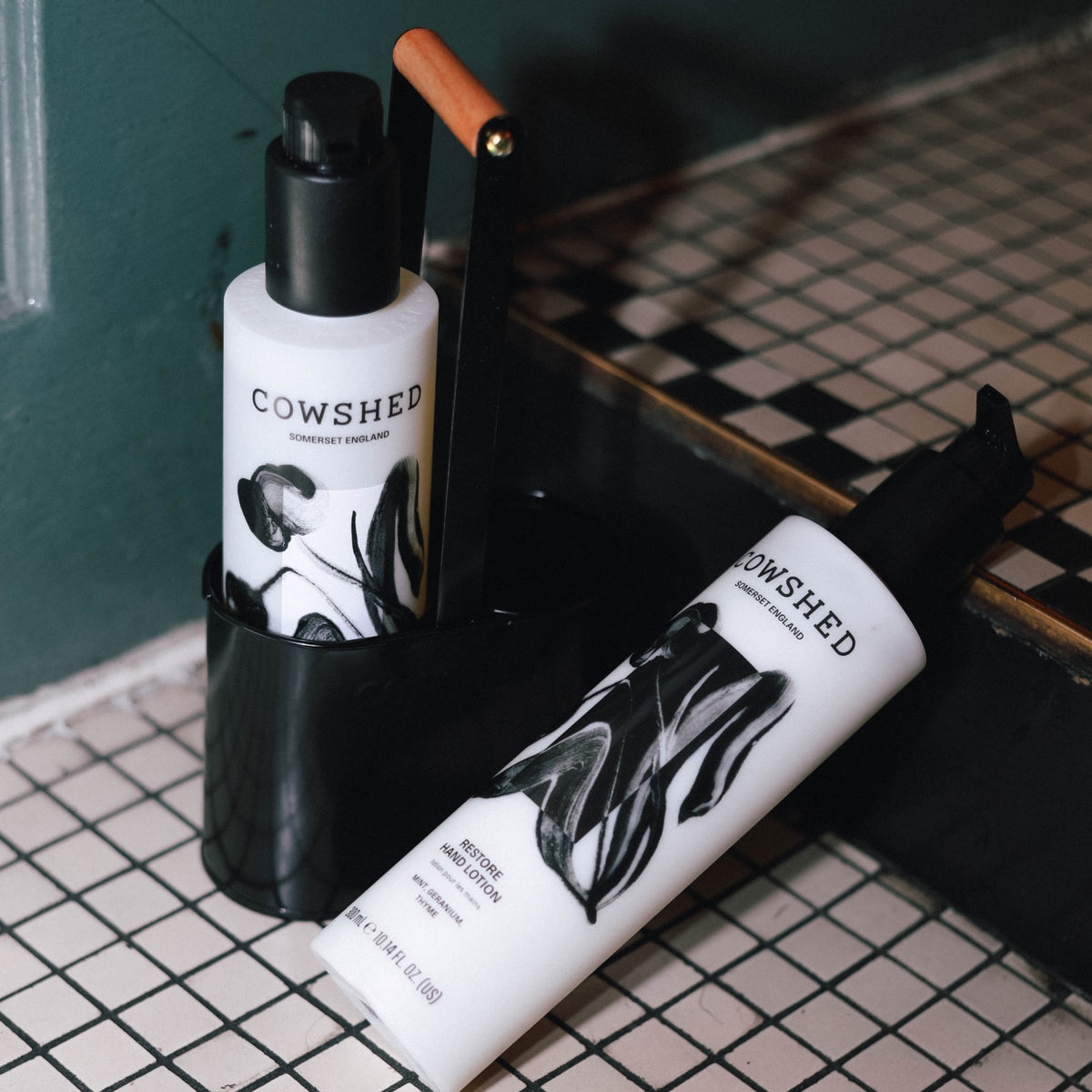 The Powder Room Hand Care Caddy - Mint, Geranium, Thyme