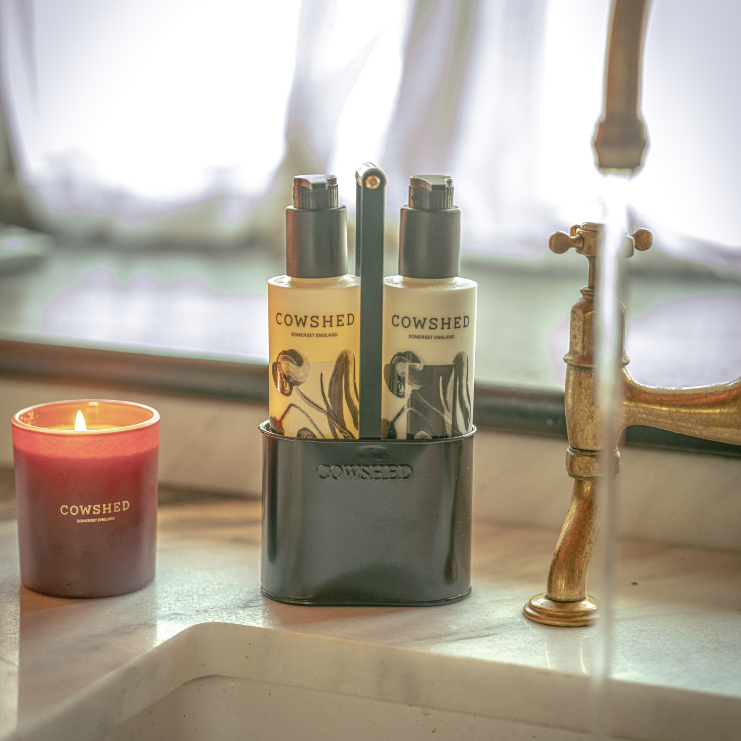 The Powder Room Hand Care Caddy - Mint, Geranium, Thyme