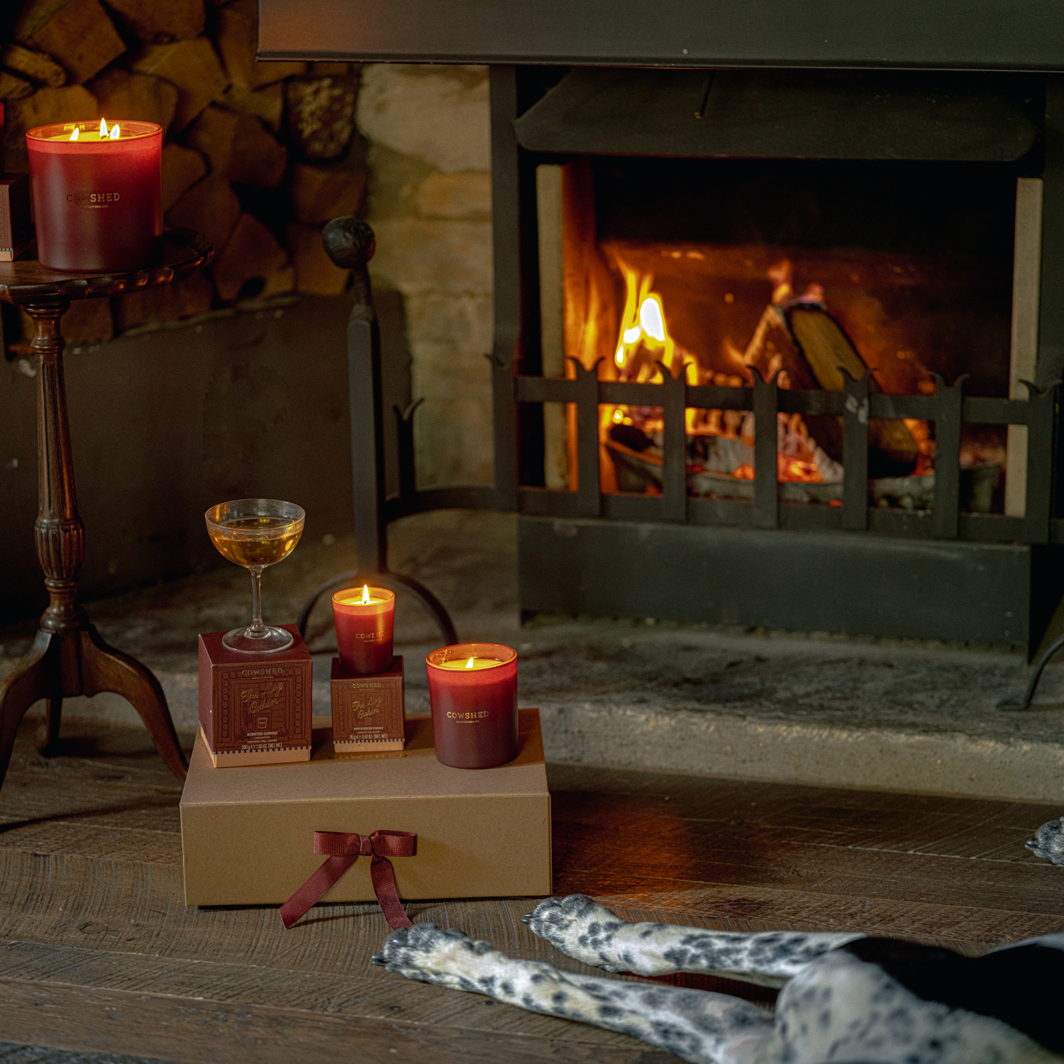 The Log Cabin Winter Candle - Cinnamon, Pine, Juniper