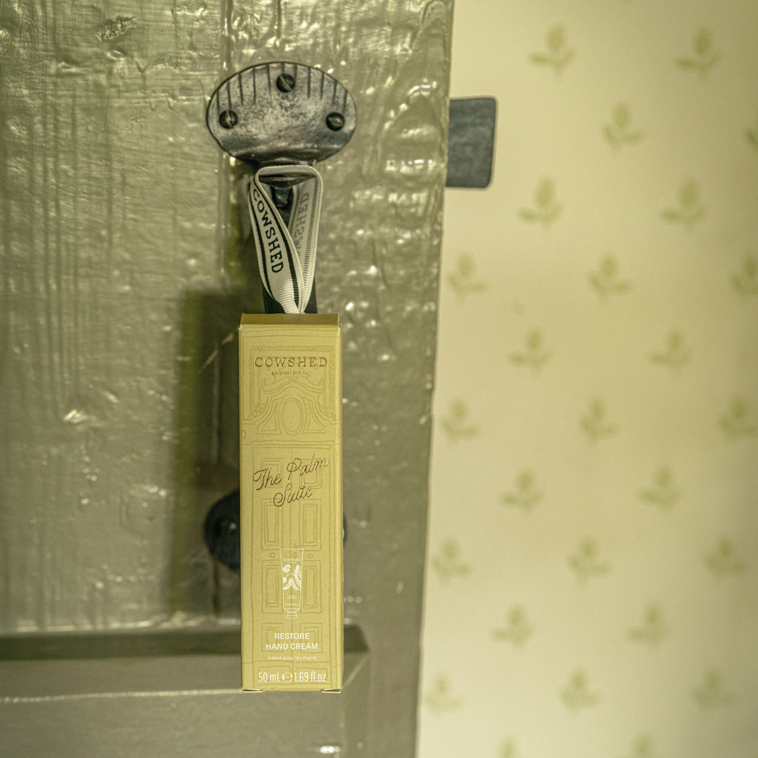 The Palm Suite Hand Cream Bauble - Mint, Geranium, Thyme